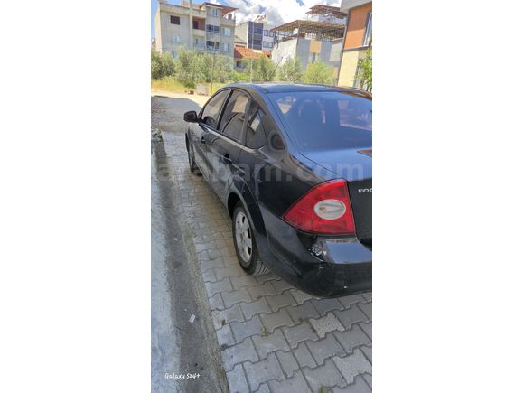 Sahibinden Ford Focus 1.6 Comfort Otomatik  2011 Model  272.000 km Siyah
