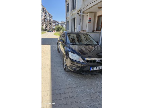 Sahibinden Ford Focus 1.6 Comfort Otomatik  2011 Model  272.000 km Siyah