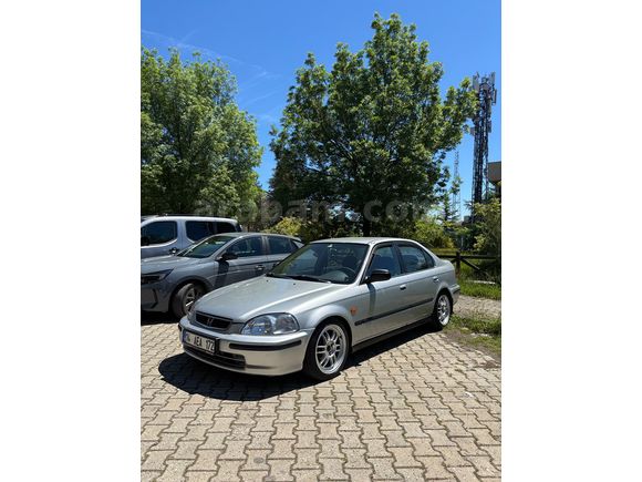 1999 CİVİC TEK DEĞİŞEN DOSTA GİDER  