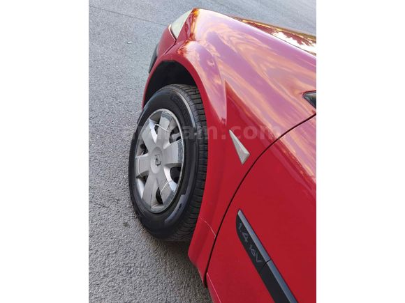 Sahibinden Renault Megane 1.4 Authentique 2005 Model 