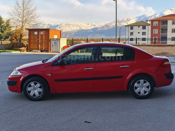 Sahibinden Renault Megane 1.4 Authentique 2005 Model 