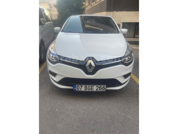 SAHİBİNDEN  HATASIZ BOYASIZ TRAMERSİZ RENAULT CLIO 1.5 DCI ICON  2017 MODEL FULL PAKET  