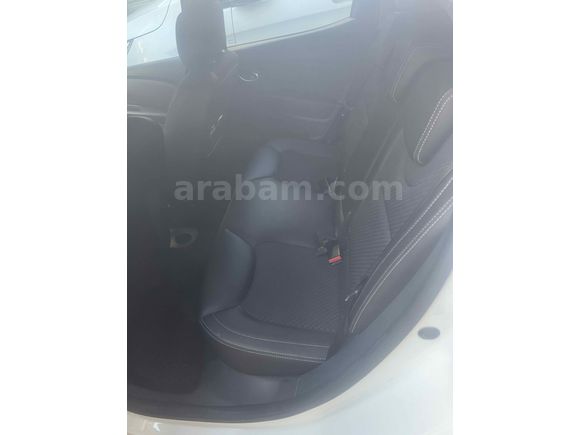 SAHİBİNDEN  HATASIZ BOYASIZ TRAMERSİZ RENAULT CLIO 1.5 DCI ICON  2017 MODEL FULL PAKET  