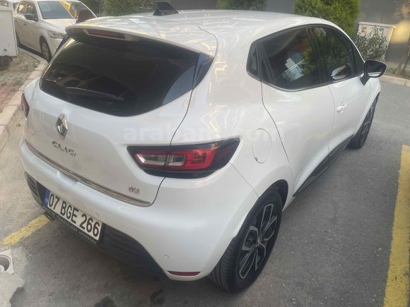 SAHİBİNDEN  HATASIZ BOYASIZ TRAMERSİZ RENAULT CLIO 1.5 DCI ICON  2017 MODEL FULL PAKET  