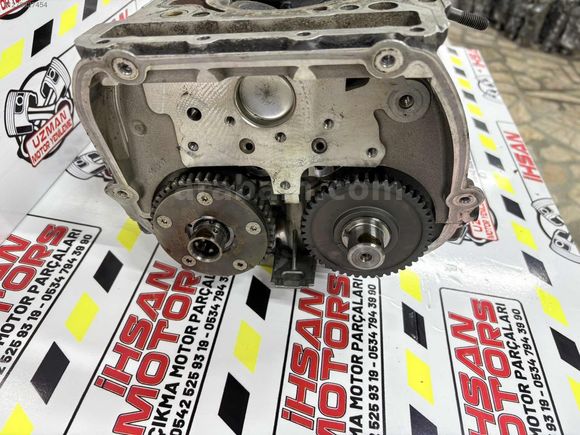 1.8 TFSİ AUDİ A3 A4 A5 06H103373K NUMARALI SİLİNDİR KAPAĞI