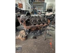 V8 Mercedes motor