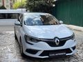 İSTANBUL AUTO'dan 59 Bin Km'de Xenon Navi G.Görüş CarPlay Led