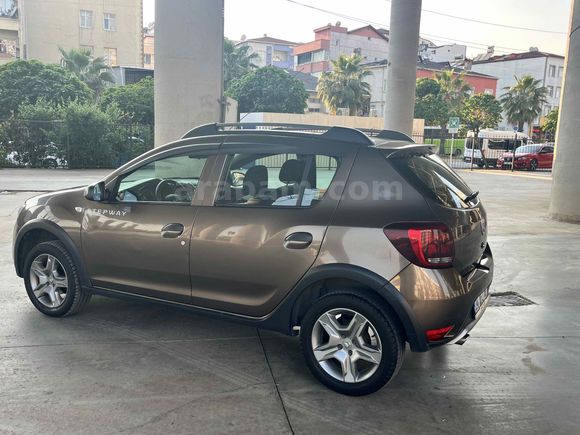 Galeriden Dacia Sandero 1.5 dCi Stepway 2017 Model Kocaeli