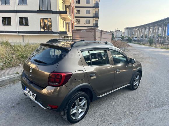 Galeriden Dacia Sandero 1.5 dCi Stepway 2017 Model Kocaeli