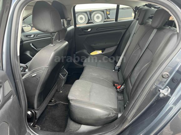 Sahibinden Renault Megane 1.3 TCe Joy 2020 Model  70.000 km Gri (titanyum)