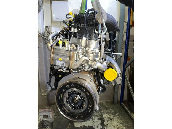 Volkswagen Crafter 2.0 TDİ DNA Sıfır Dolu Motor