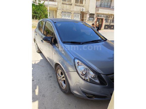 Sahibinden Opel Corsa 1. 4Twinport Essentia 2010 Model  217.000 km Gri (Gümüş)
