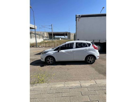 Sahibinden Ford Fiesta 1.4 TDCi Titanium X 2011 Model 