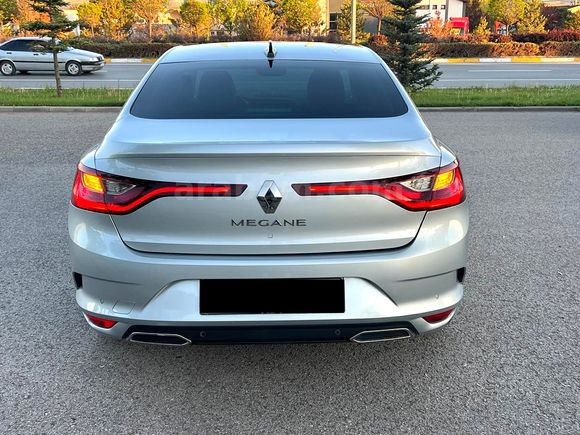 Sahibinden Renault Megane 1.3 TCe Icon 2023 Model 