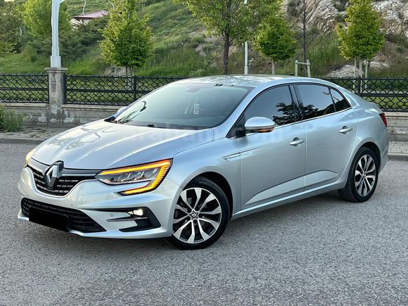 Sahibinden Renault Megane 1.3 TCe Icon 2023 Model 