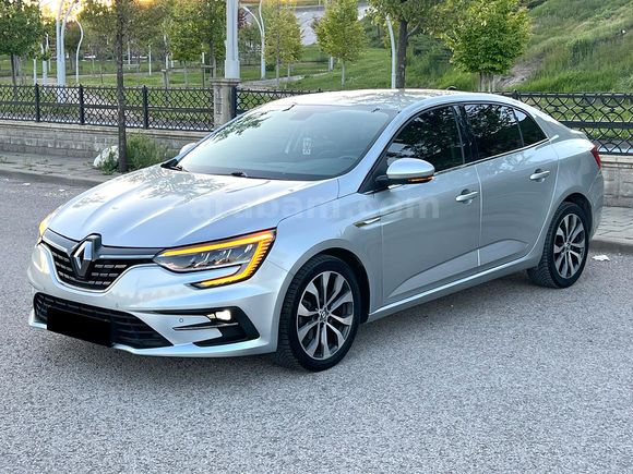 Sahibinden Renault Megane 1.3 TCe Icon 2023 Model 
