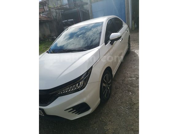Sahibinden Honda City 1.5 i-VTEC Executive 2024 Model hatasız boyasız