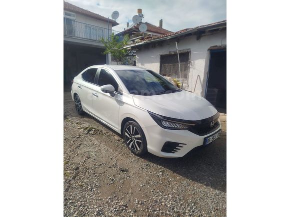 Sahibinden Honda City 1.5 i-VTEC Executive 2024 Model hatasız boyasız