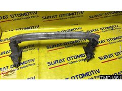 AUDİ Q7 ÖN TAMPON DEMİRİ ÇIKMA