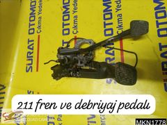 MERCEDES W211 FREN VE DEBRİYAJ PEDALİ ÇIKMA