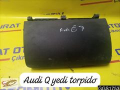 AUDİ Q7 TORPİDO KAPAĞI ÇIKMA