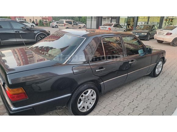 Sahibinden Mercedes - Benz 200 E 1990 Model