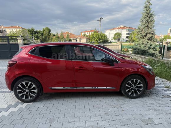 Öğretmenden Servis Bakımlı Hatasız Renault Clio 1.0 TCe Icon 2023 