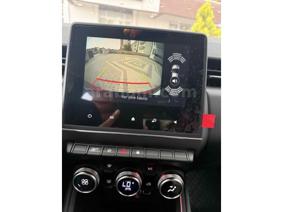 Öğretmenden Servis Bakımlı Hatasız Renault Clio 1.0 TCe Icon 2023 