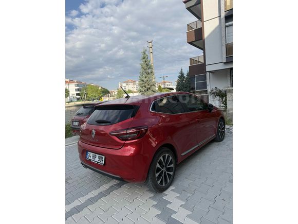 Öğretmenden Servis Bakımlı Hatasız Renault Clio 1.0 TCe Icon 2023 