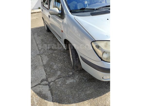 Sahibinden Renault Scenic 2.0 RXi 2000 Model
