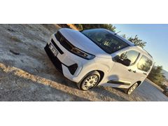 Sahibinden Opel Combo 1.5 CDTI Essential 2025 Model 