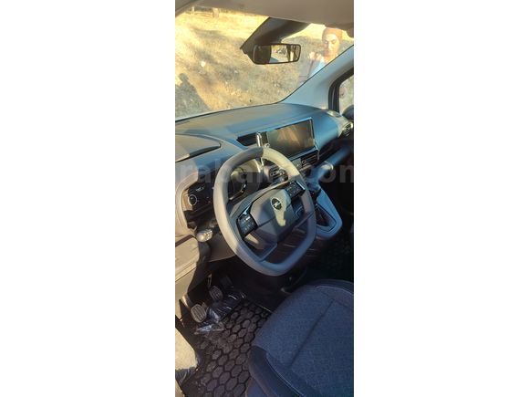 Sahibinden Opel Combo 1.5 CDTI Essential 2025 Model