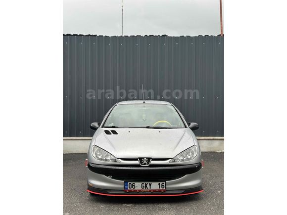 Sahibinden OTOMATİK Peugeot 206 1.4 XR 2001  
Model 
