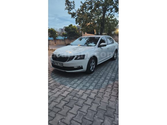 Sahibinden Skoda Octavia 1.6 TDI Optimal 2018 Model  218.000 km Beyaz