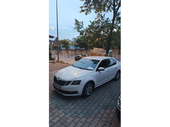 Sahibinden Skoda Octavia 1.6 TDI Optimal 2018 Model  218.000 km Beyaz