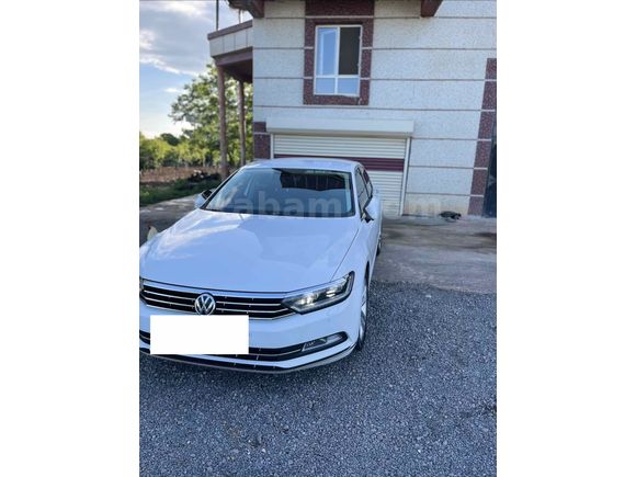 Sahibinden Volkswagen Passat 1.6 TDi BlueMotion Highline 2016 Model  200.000 km Beyaz