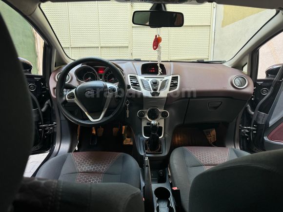 Sahibinden Ford Fiesta 1.4 Titanium X 2011 Model