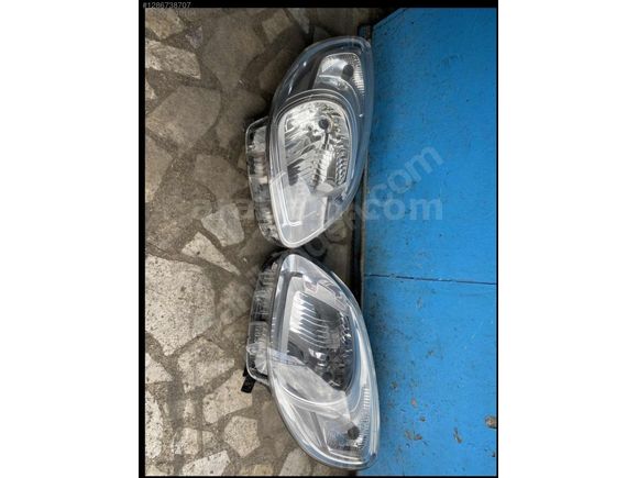 Renault kangoo Sağ sol far 2012 2015