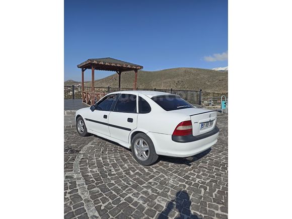 Sahibinden Opel Vectra 2.0 CD 1996 Model 