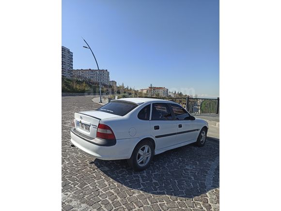 Sahibinden Opel Vectra 2.0 CD 1996 Model 