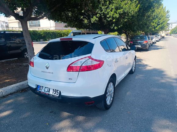 Galeriden Renault Megane 1.5 dCi Privilege 2012 Model Antalya