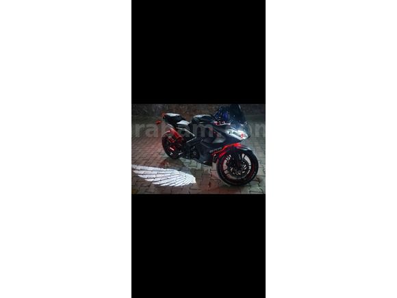 Sahibinden Bajaj Pulsar 200 RS Gecenin göz bebeği