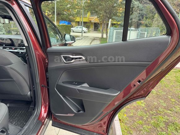 KIA SPORTAGE LİVE 1.6 TGDI SIFIR AYARINDA HATASIZ BOYASIZ