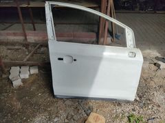 2011 Ford Kuga sağ ön kapı