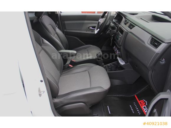 ENCAR'DAN 2023 EXPRESS COMBİ 48.700KM İLK ELDEN BOYASIZ %20FATUR