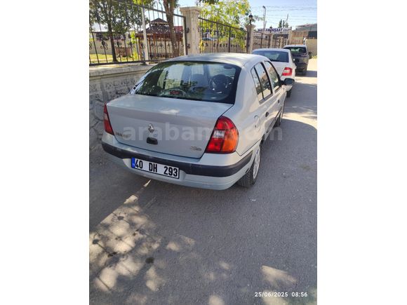 Sahibinden Renault Clio 1.4 Authentique 2004 Model  153.000 km Gri