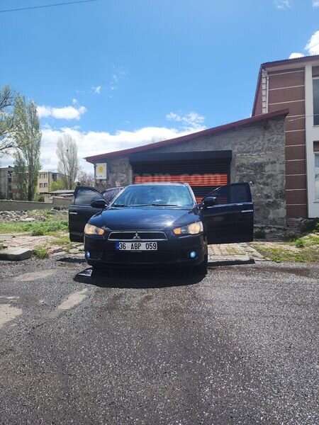 Sahibinden Mitsubishi Lancer 1.5 Invite 2009 Model