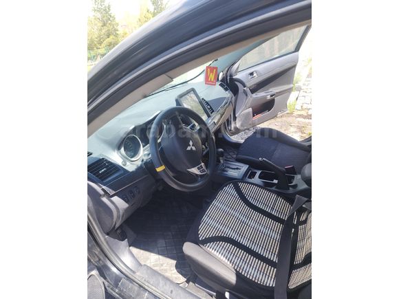Sahibinden Mitsubishi Lancer 1.5 Invite 2009 Model