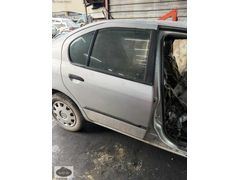 Nissan primera sağ arka kapı