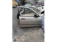 Nissan primera sağ ön kapı